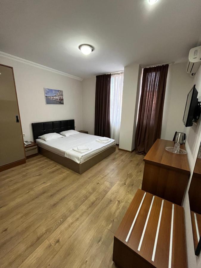 Ventura Hotel Батуми Экстерьер фото