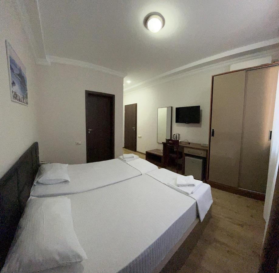 Ventura Hotel Батуми Экстерьер фото