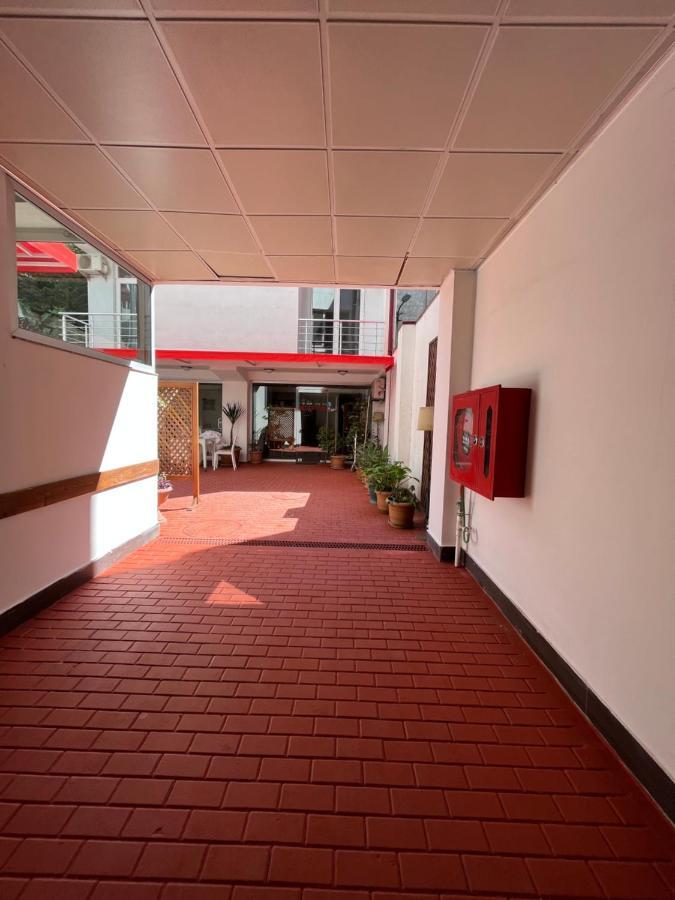 Ventura Hotel Батуми Экстерьер фото